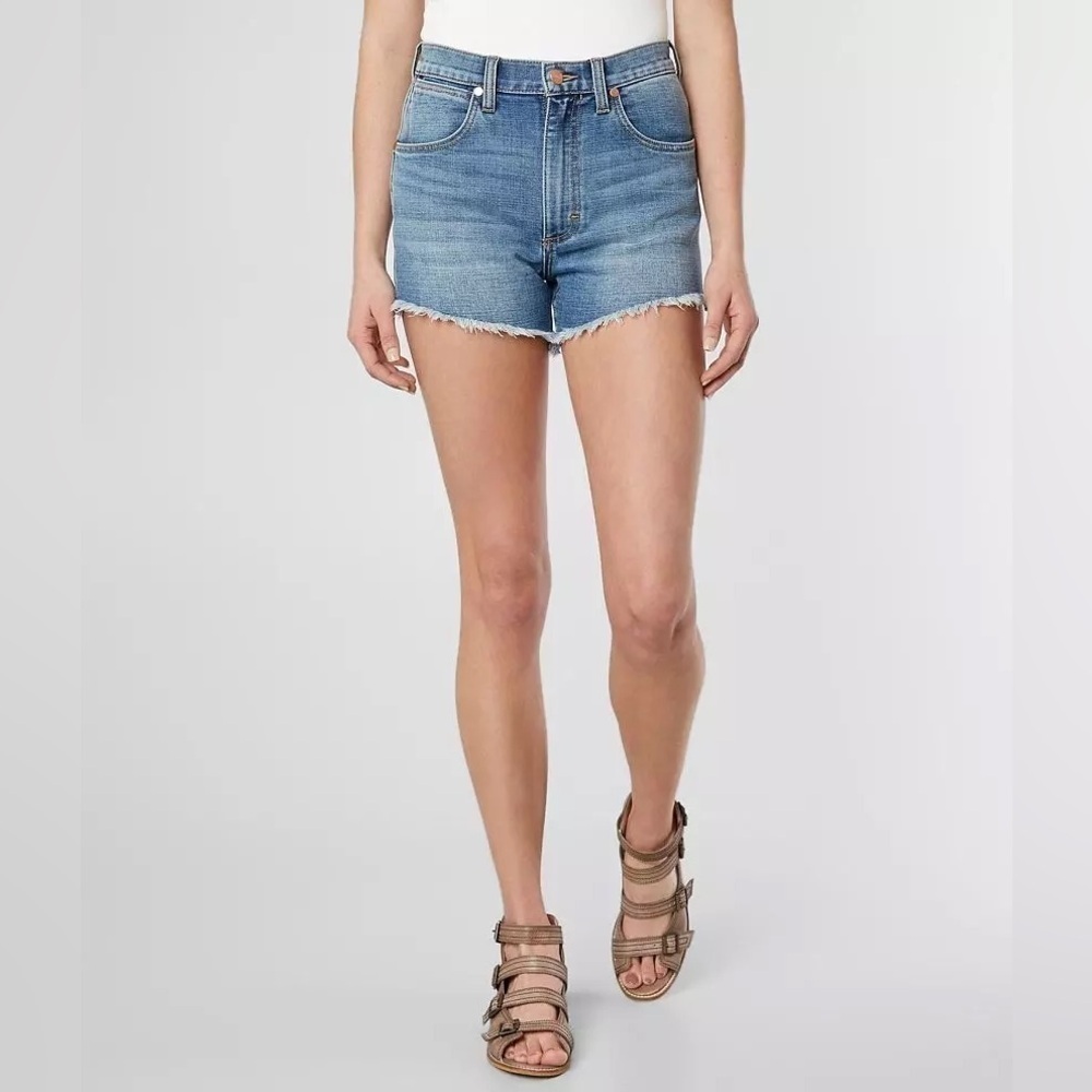 Wrangler Vintage-Inspired Frayed Cut-Off High Waist Denim Jean Shorts, Size 29 - Picture 2 of 8